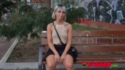 La milf italiana con culazo de infarto Rica Mela abriendo el coño y el culo para el monstercock colombiano Kross